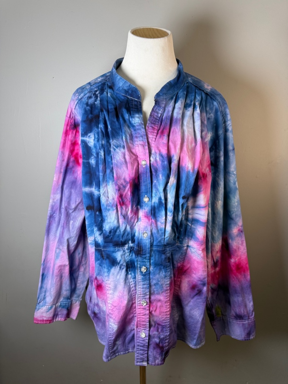 Tie-Dye Button-Front Women’s Blouse - Blue & Pink